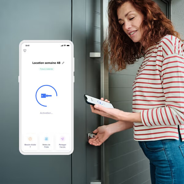 cerradura de puerta inteligente y llaves